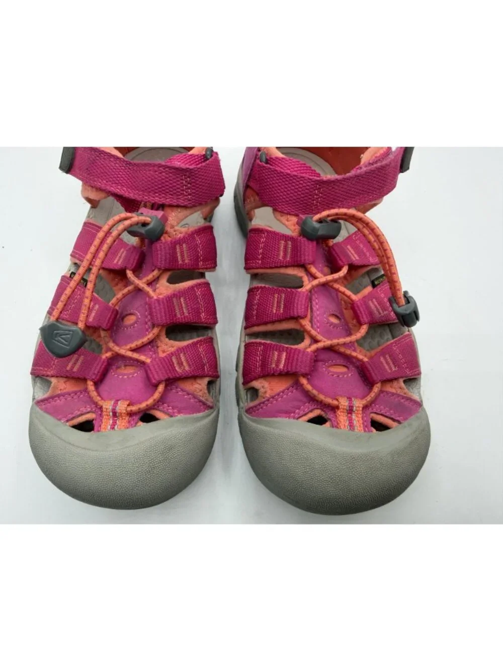 Keen Kids' Newport H2 Water Sandals Size 4 Very Berry Closed Toe Hybrid Shoes
